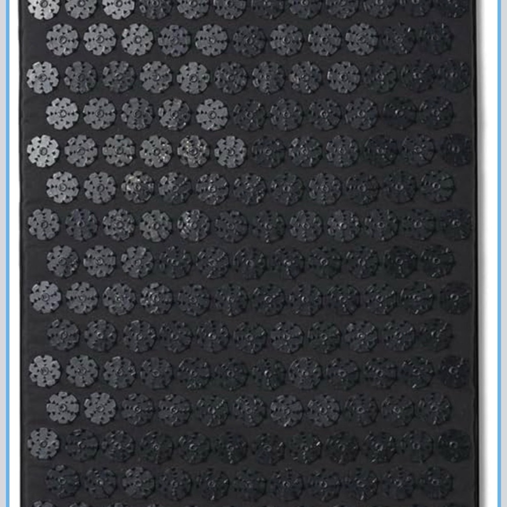 ShaktiMat Classic Acupressure Mat, Level 1 Intensity in Shakti Black NEW - Picture 2 of 8